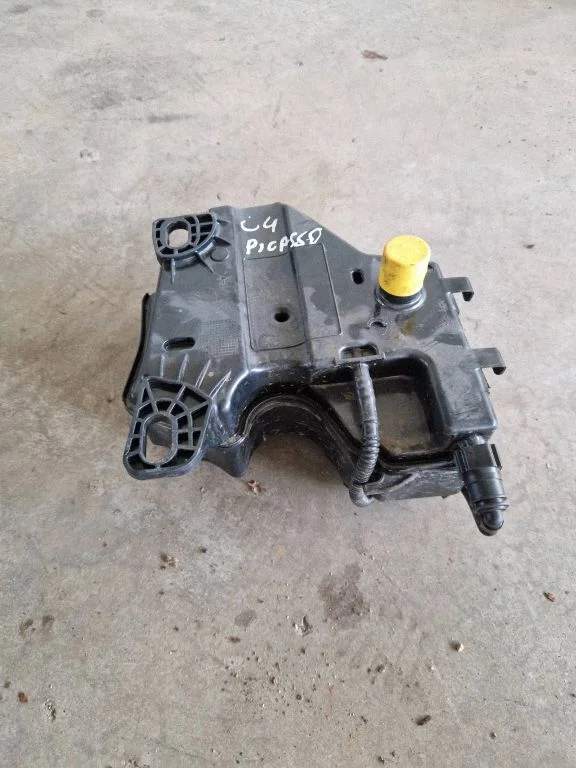 AdBlue liquid reservoir – Citroen C4 Grand Picasso (2013-2018)