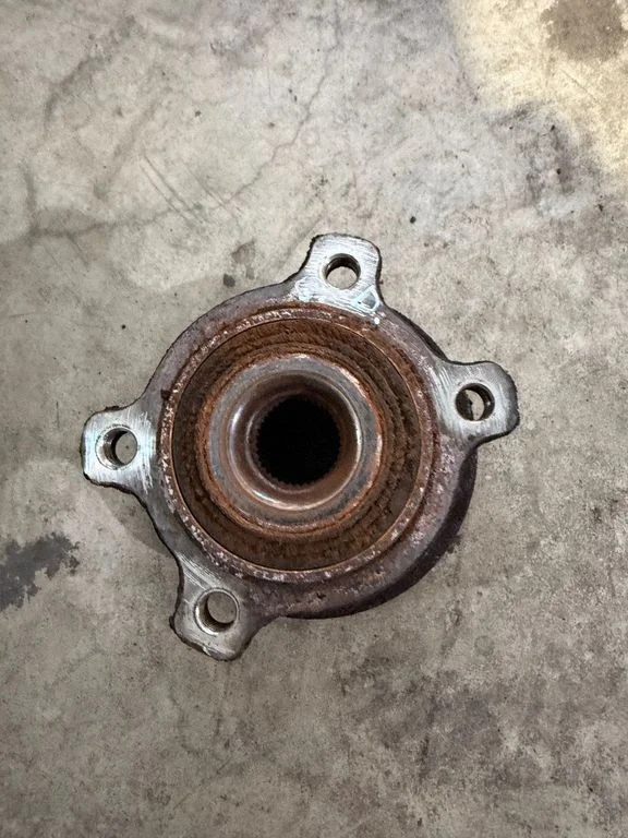 Rear wheel ball bearing – rear right