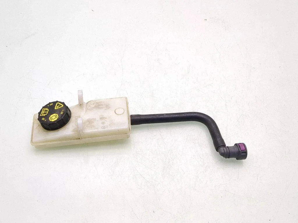 Brake fluid reservoir EV612K478AC