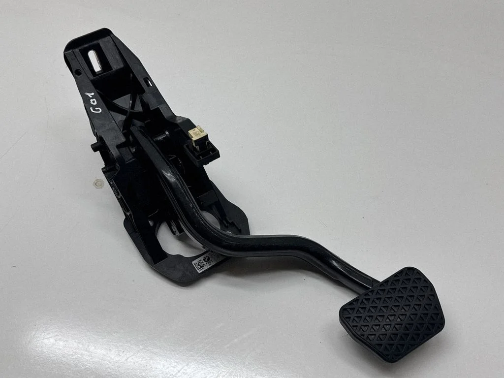 Brake pedal 6861771