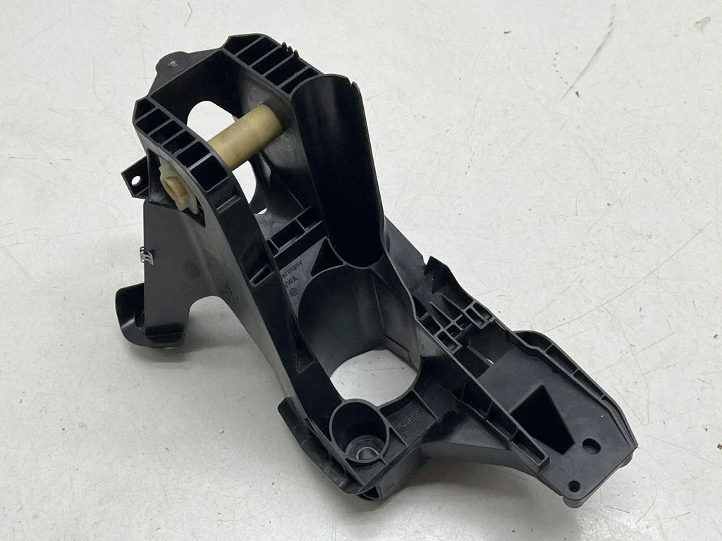 Brake pedal bracket assembly 5Q1721117