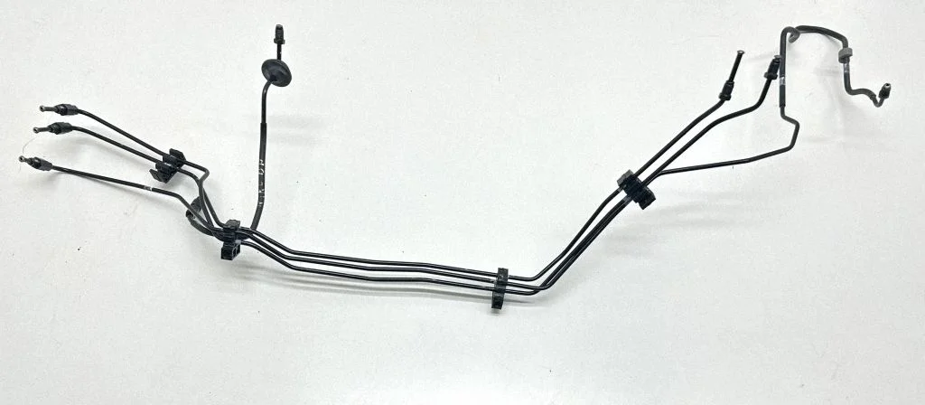 Brake line pipe/hose – front right