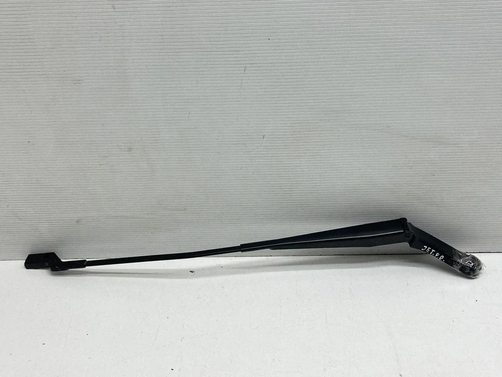 Front wiper blade arm 17B955410