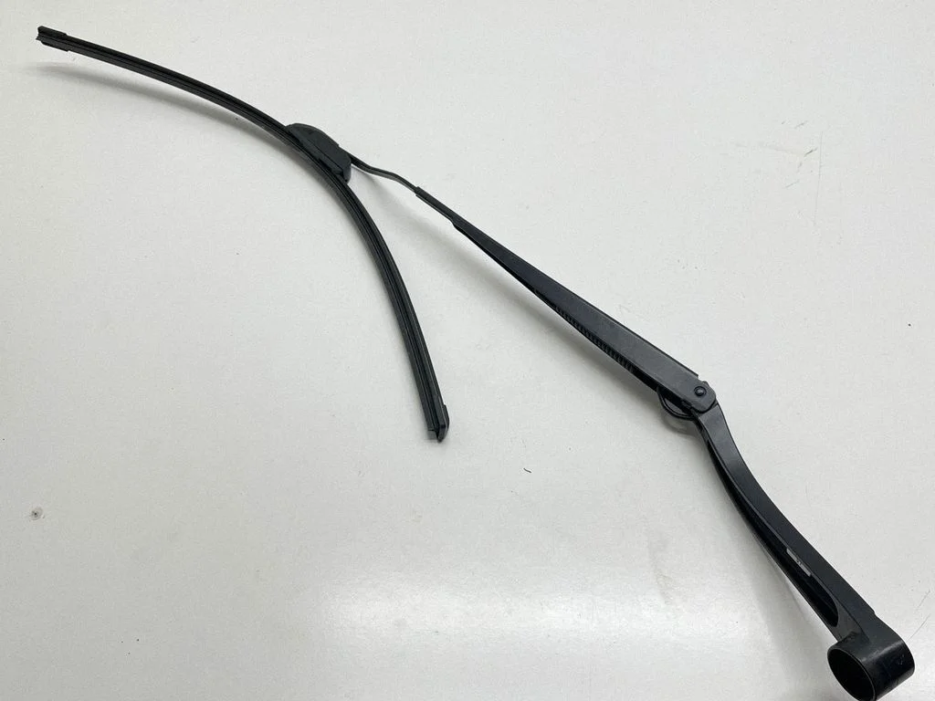 Windshield/front glass wiper blade LDR2611