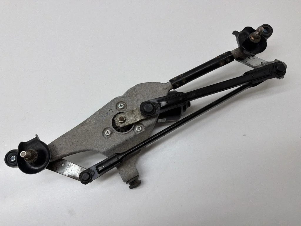 Front wiper linkage and motor 035246140