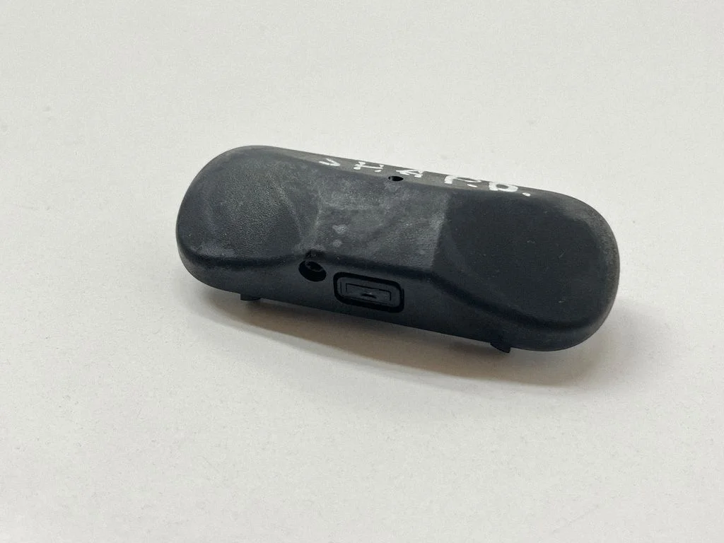 Windshield washer spray nozzle – Volkswagen Sharan (2011-)
