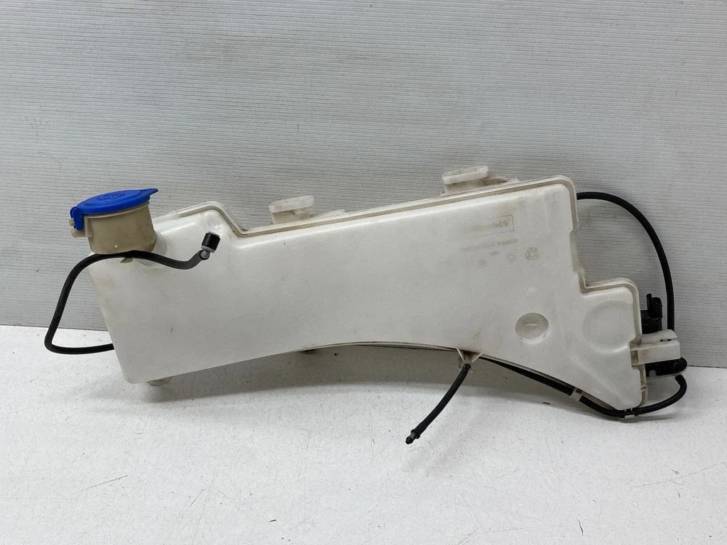 Windshield washer fluid reservoir/tank 9826400780
