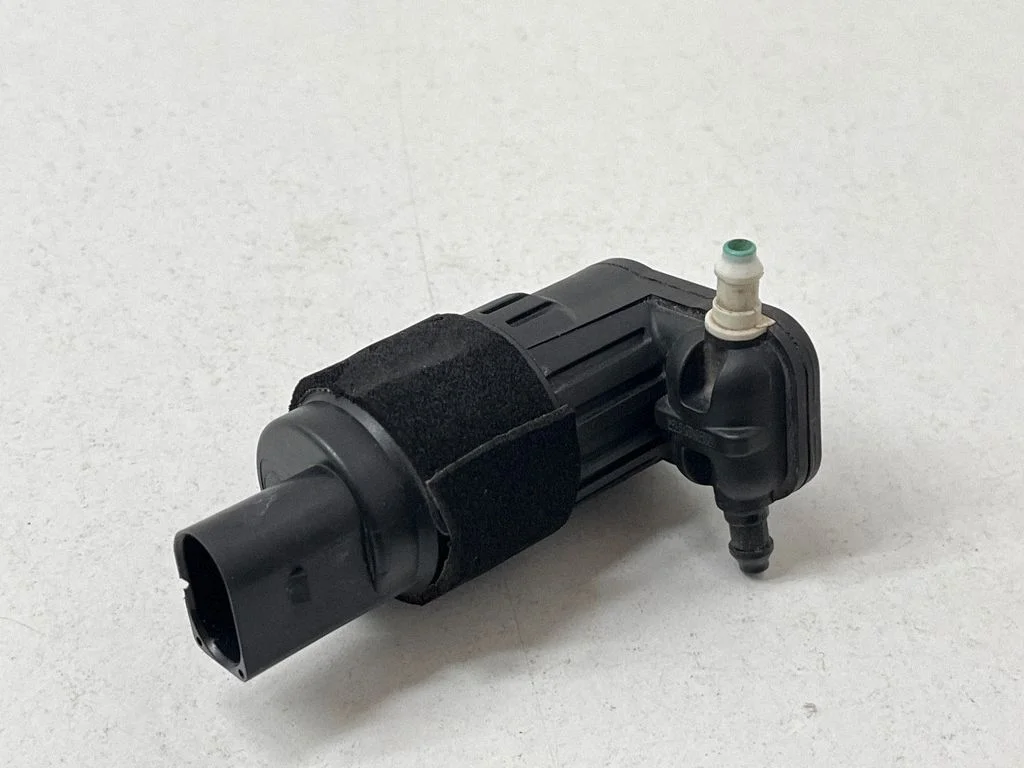 Pompka spryskiwacza szyb 1K6955651