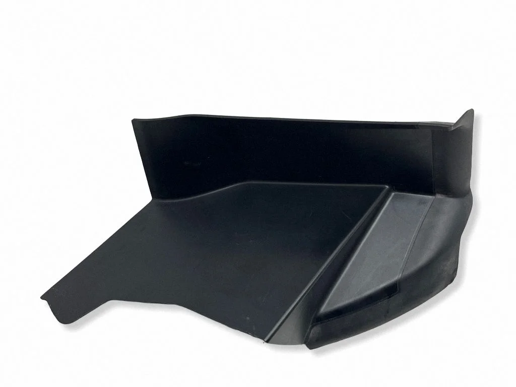 Aizmugurējā luktura apdare (līstīte) 34612600