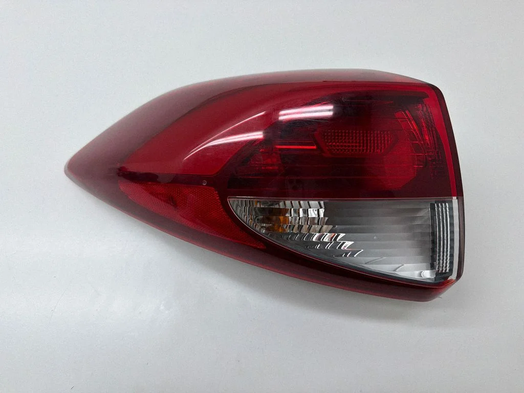 Rear/tail lights – rear left