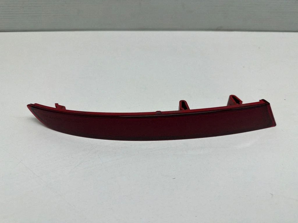Rear tail light reflector 7419927