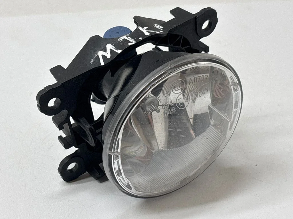 Front fog light 261500097R