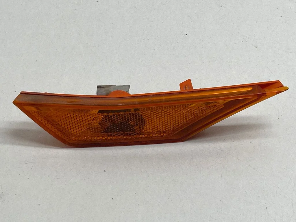 Front fender indicator light – Honda Civic IX (2011-2017)
