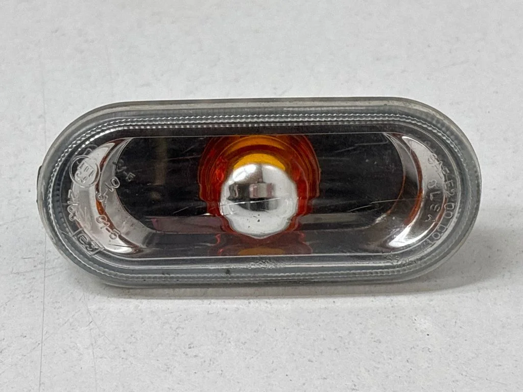 Front fender indicator light 2K0949117B