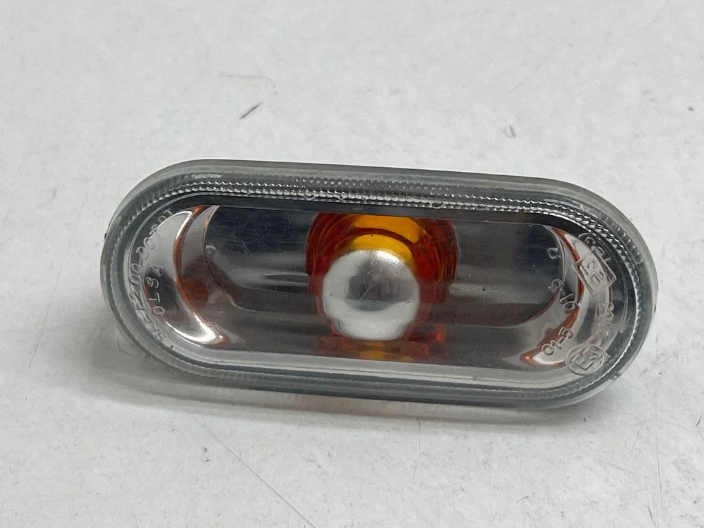 Front fender indicator light 2K0949117B