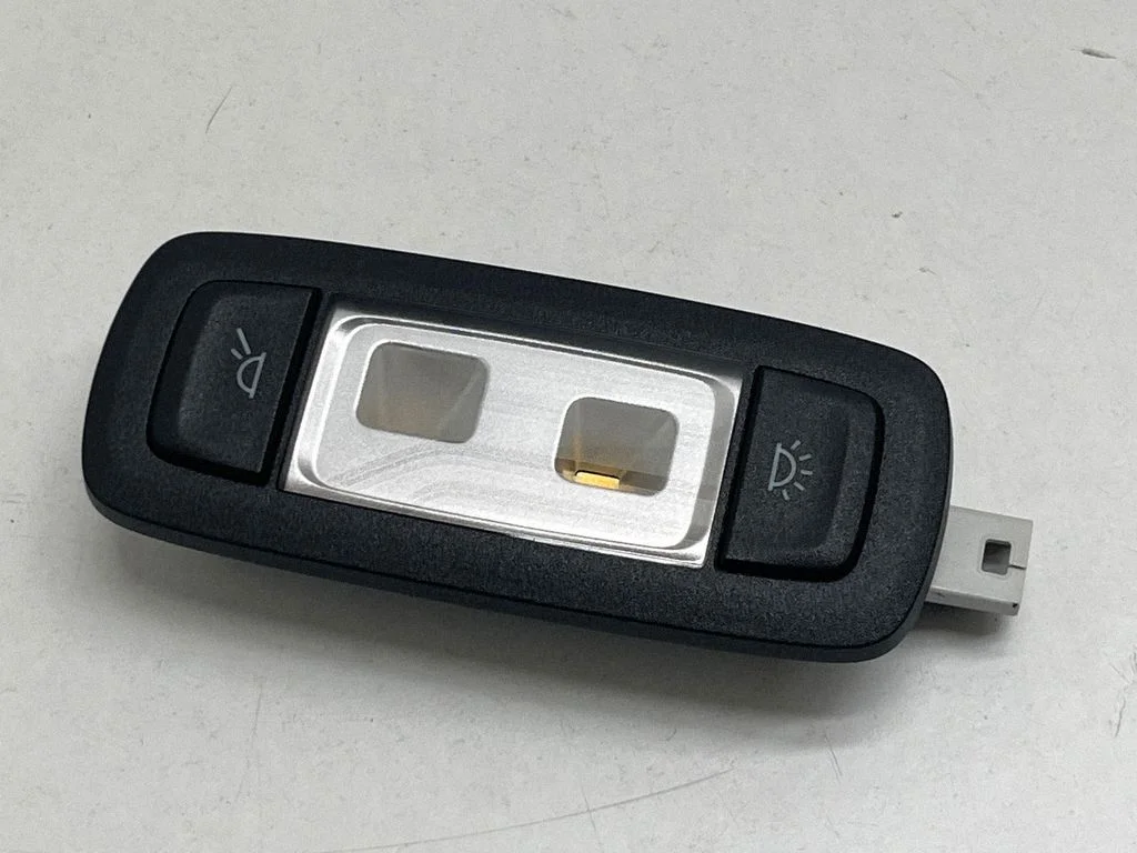 Rear seat light 43939089207