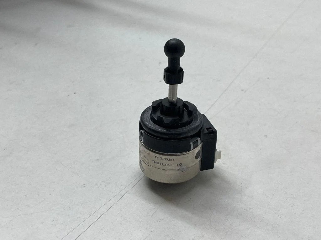 Headlight level adjustment motor 74862101AB