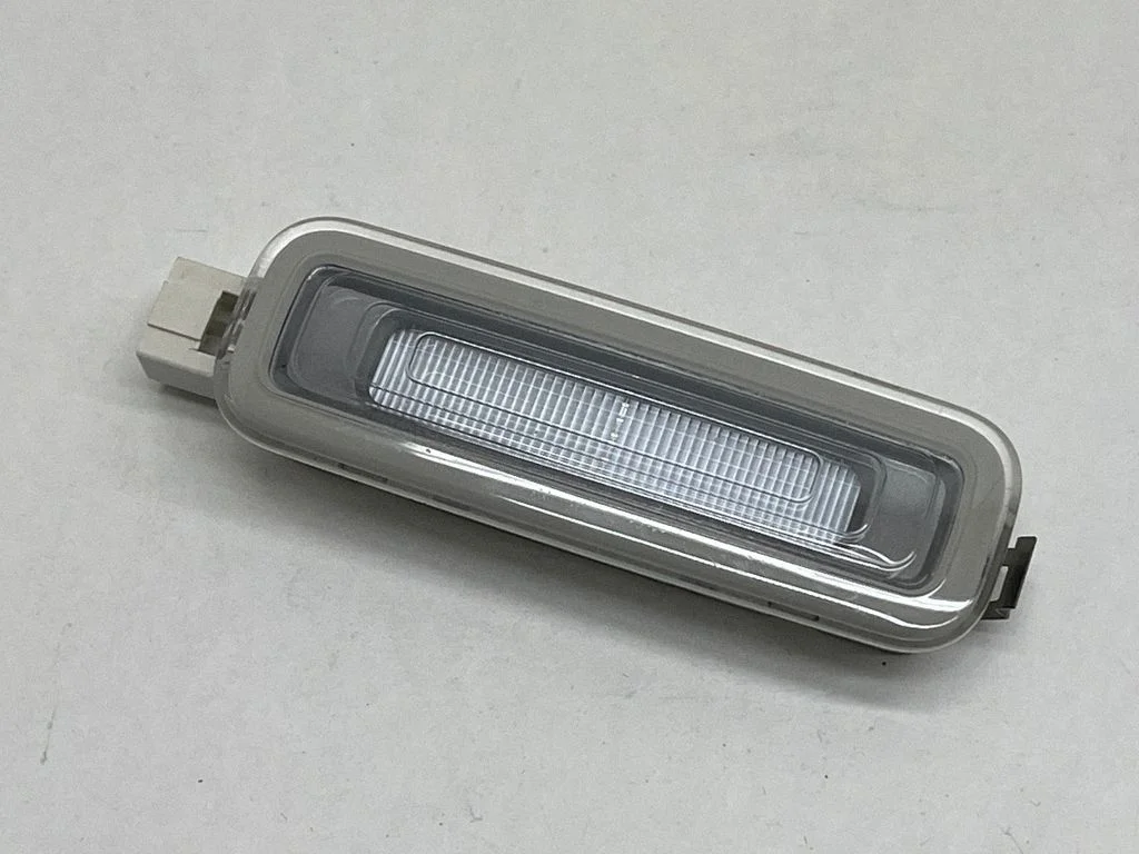 Front seat light 4M0947105