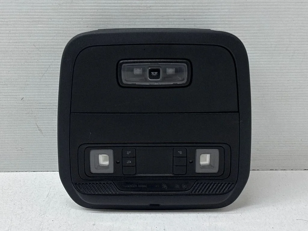 Lampka przednich siedzeń LB5BS519A58 – Ford Explorer VI (2019-)