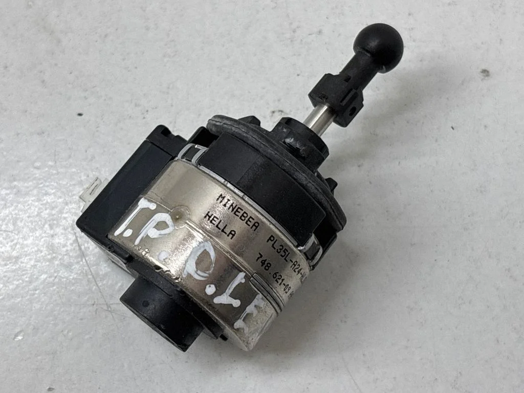 Headlight level adjustment motor 74862103AA