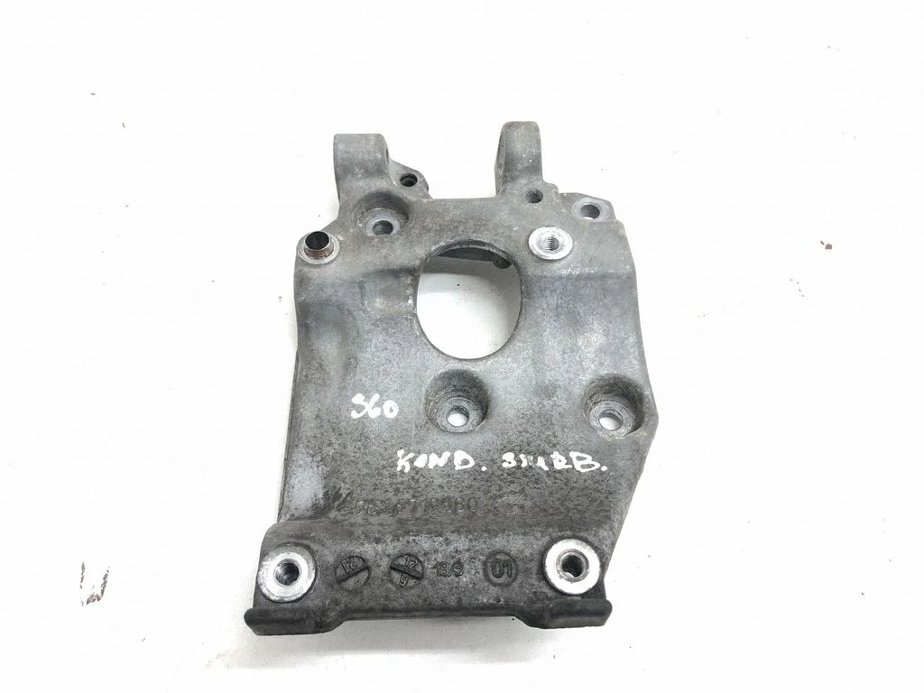 A/C compressor mount bracket 9646719580
