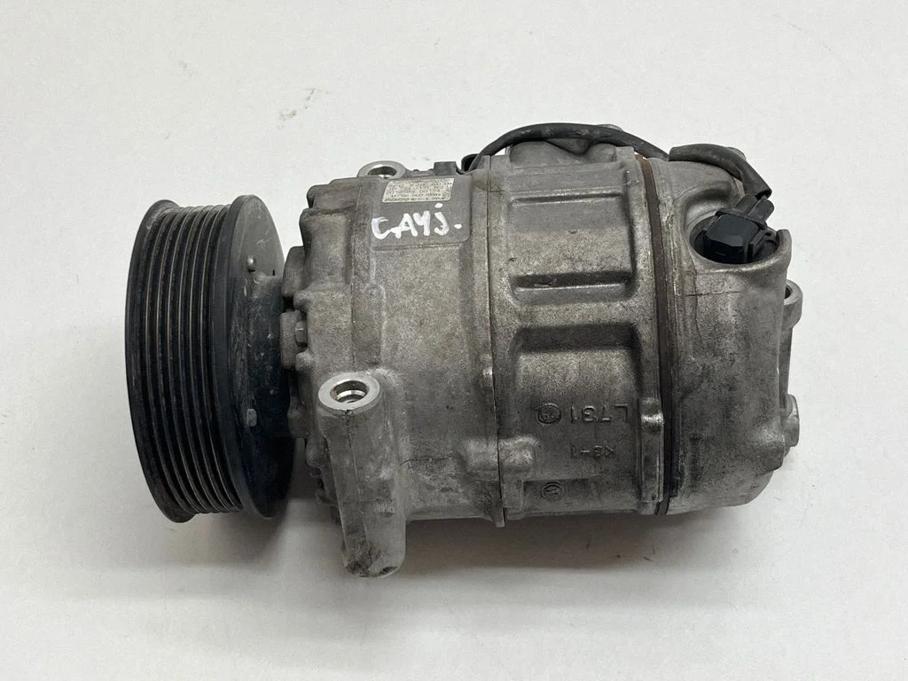 Air conditioning (A/C) compressor (pump) 7P0820803M