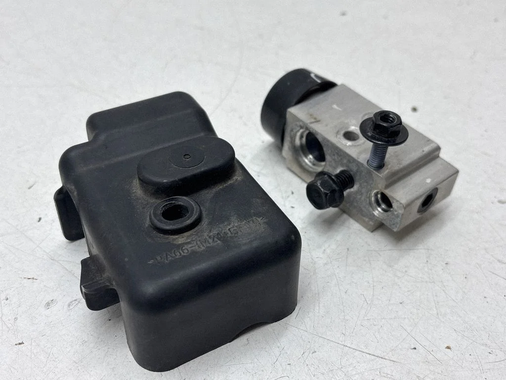 Air conditioning (A/C) expansion valve 41489A