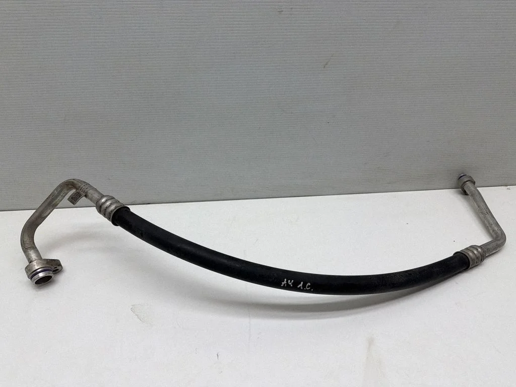 Kliimaseadme toru / voolik 8W0816743BP