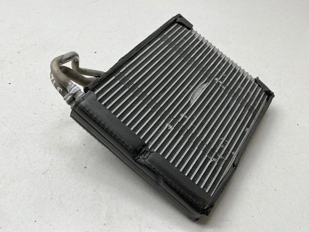 Kliimaseadme radiaator (salongis)