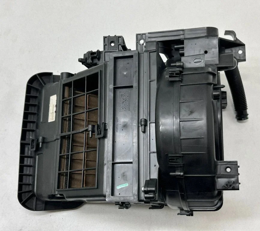 Salongi kütte- ja kliimaploki plastkorpus – Nissan Navara D23 (2015-)