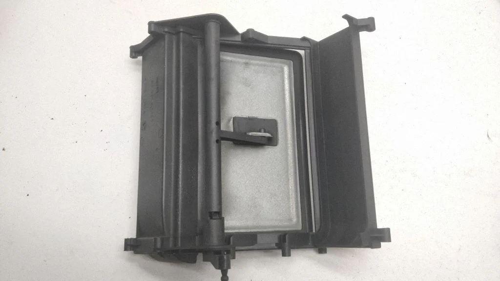 Salongi kütte- ja kliimaploki plastkorpus 9449130147