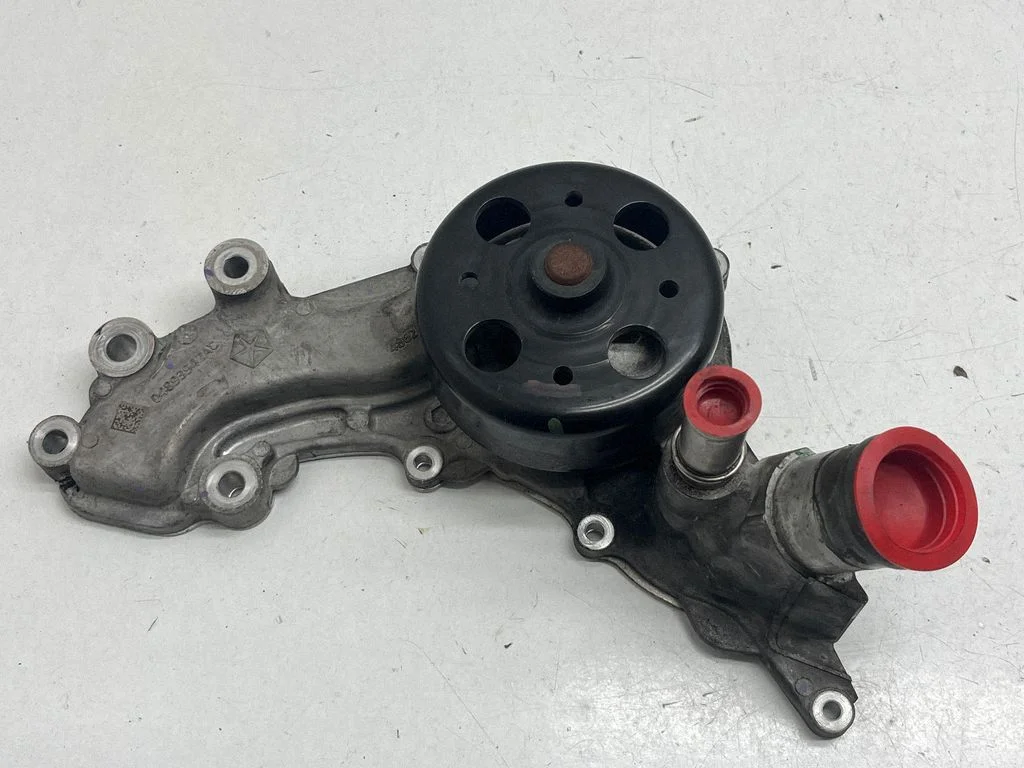 Water pump 04893942AC