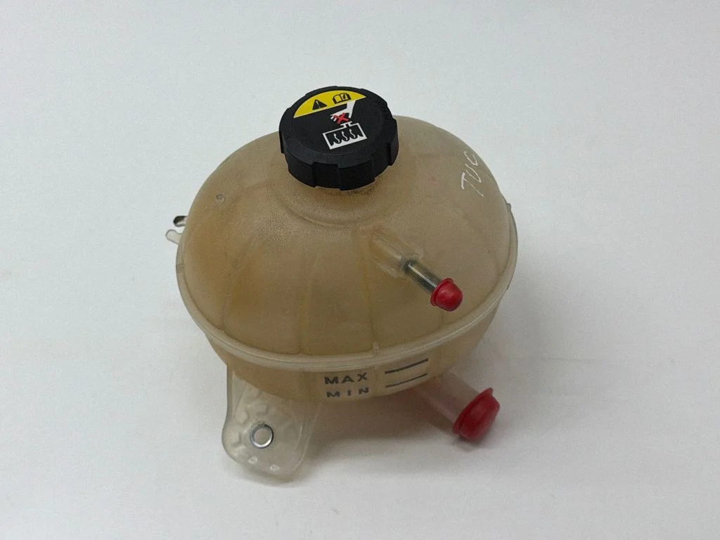 Coolant expansion tank/reservoir