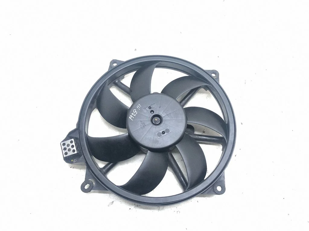 Radiator cooling fan shroud – Renault Megane III (2009-2016)