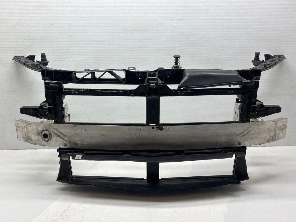 Radiaatori tugipaneel A2476209700