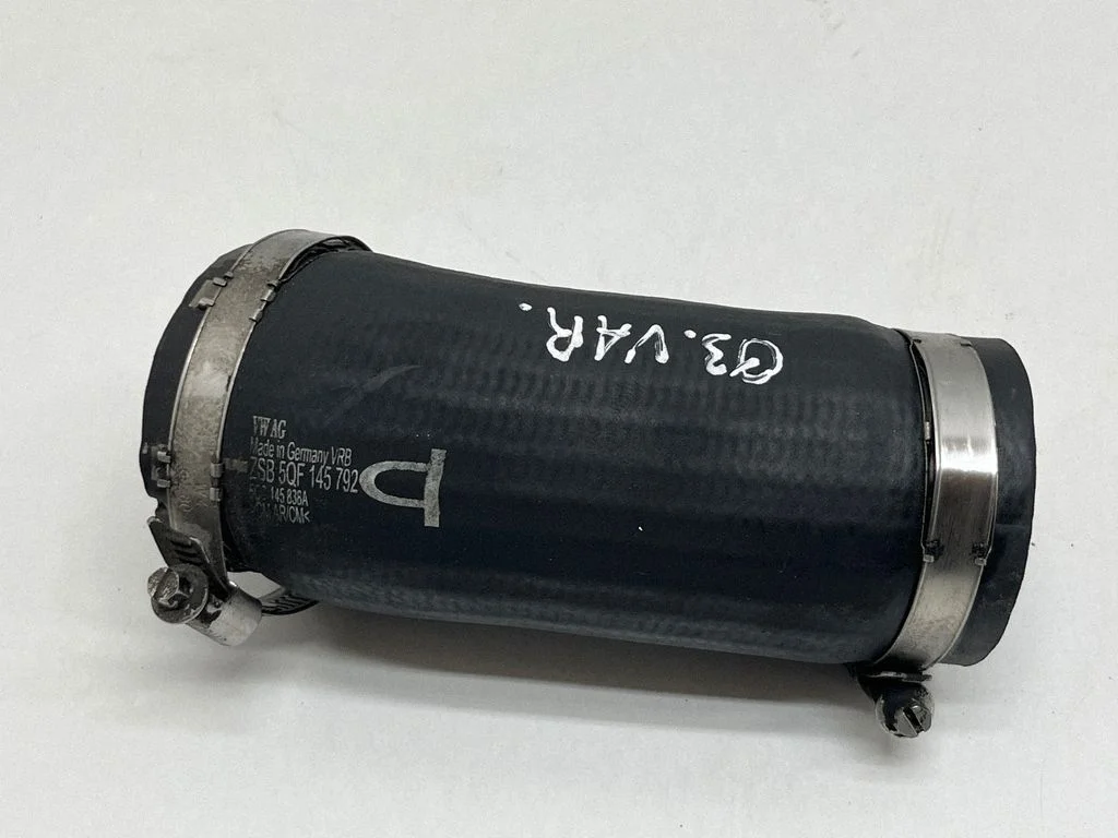 Intercooler hose/pipe 5QF145792