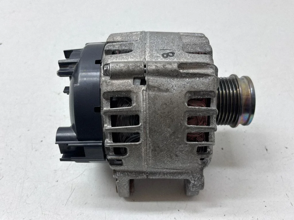 Generator/alternator 05E903026K