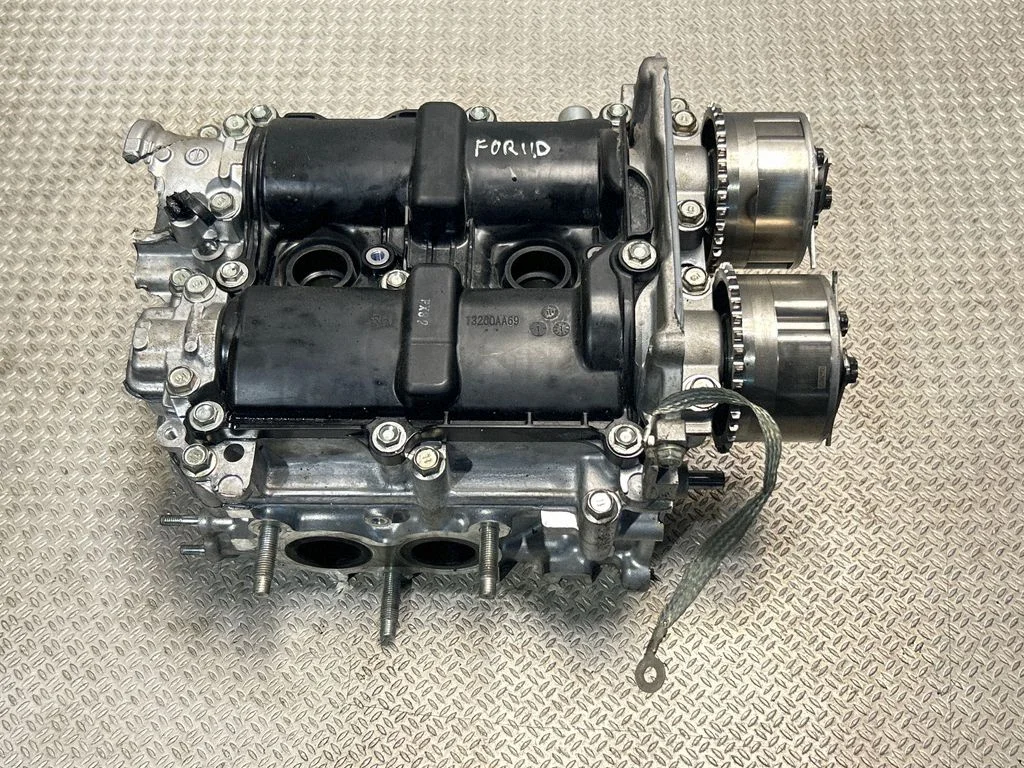 Engine head K1022498