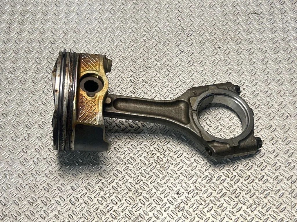Piston 12100AA540