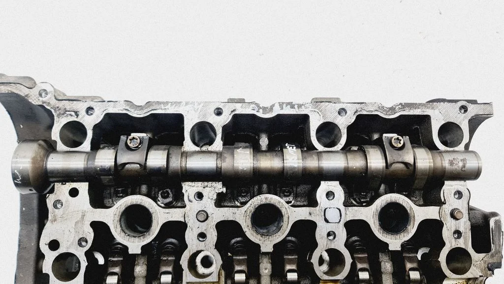 Camshaft – left