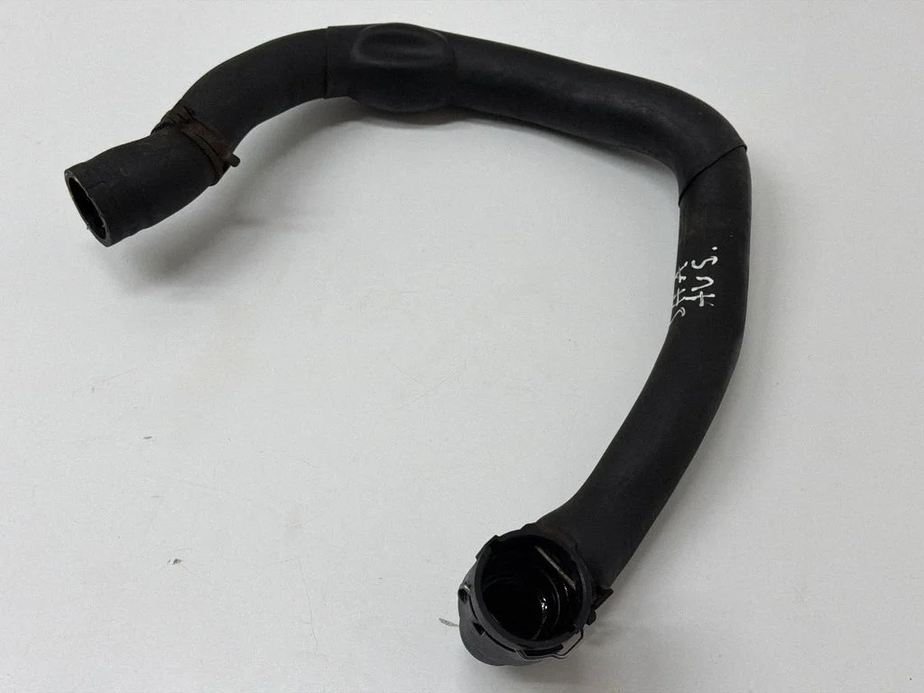 Coolant pipe/hose