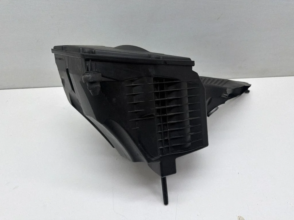 Õhufiltri korpus 8W0133835Q