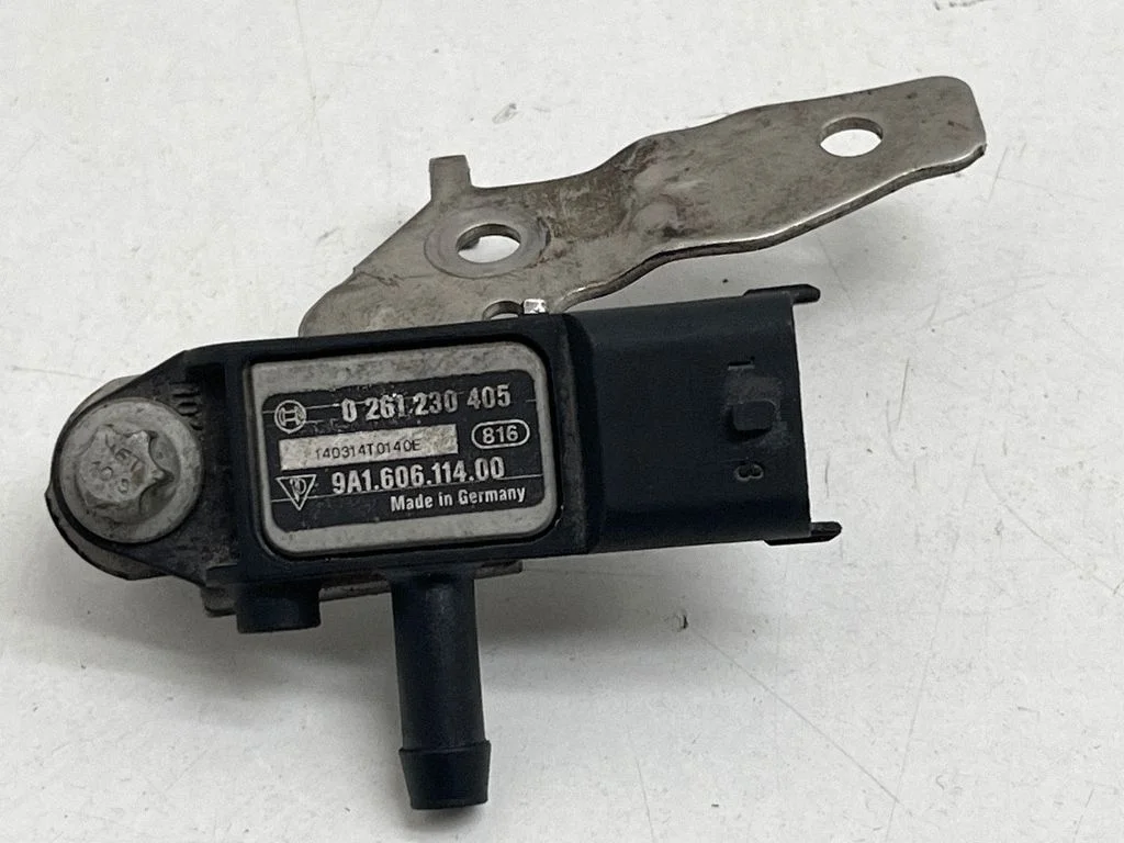 Air pressure sensor 0261230405