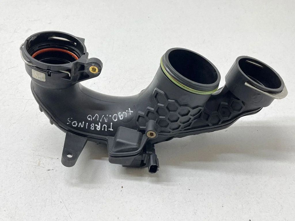 Turbo air intake inlet pipe/hose 31657727