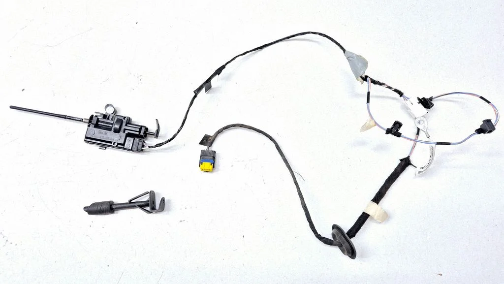 Fuel tank cap lock 8200312600D – Renault Captur (2013-2020)