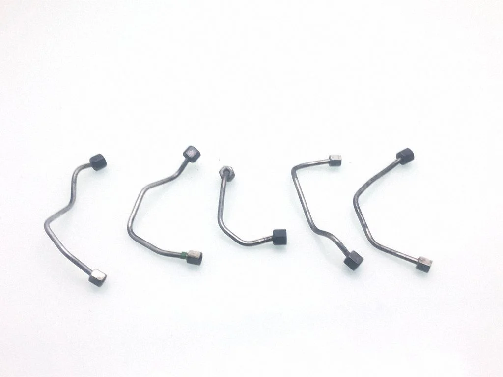 Fuel injector supply line/pipe