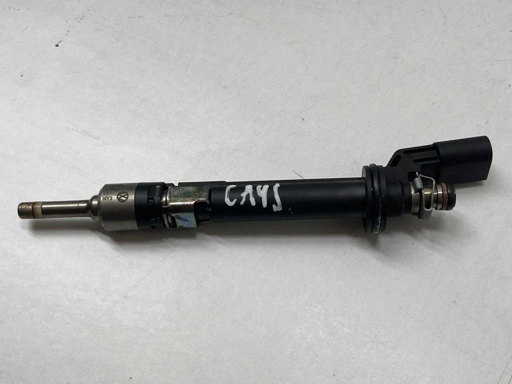 Fuel injector 03H906036A