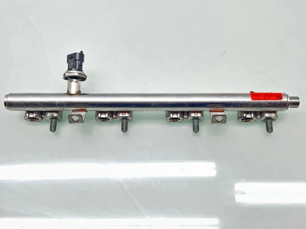 Fuel main line pipe 353502B380