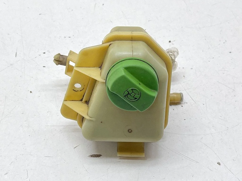 Power steering fluid tank/reservoir 7E0422371G