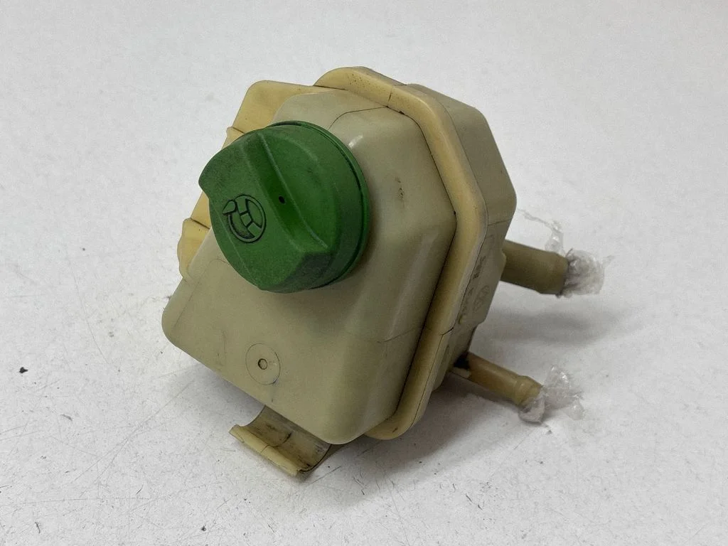 Power steering fluid tank/reservoir 7E0422371G